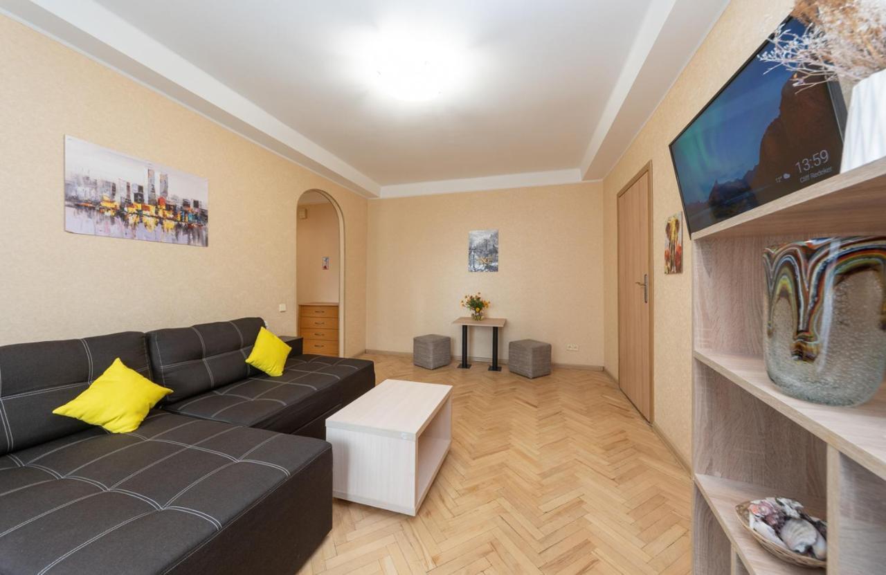 1 Bedroom Apart Near Metro Pecherska Киев Экстерьер фото